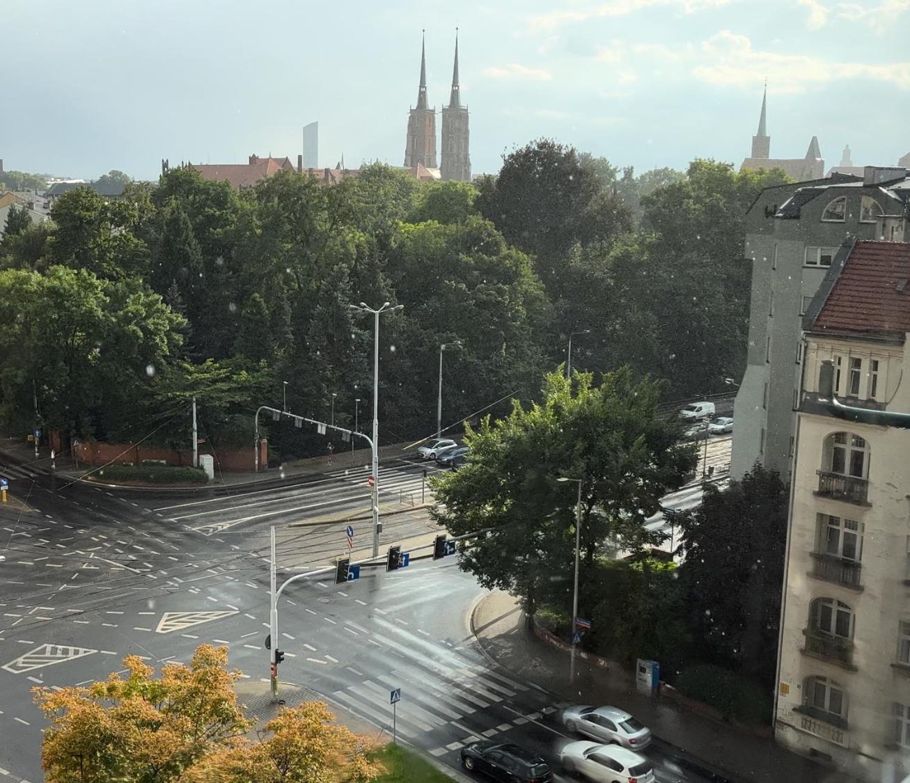 Funky Vibes Apart - Wyszynskiego 55 - Self Check-In 24H - Free Parking Wroclaw Luaran gambar